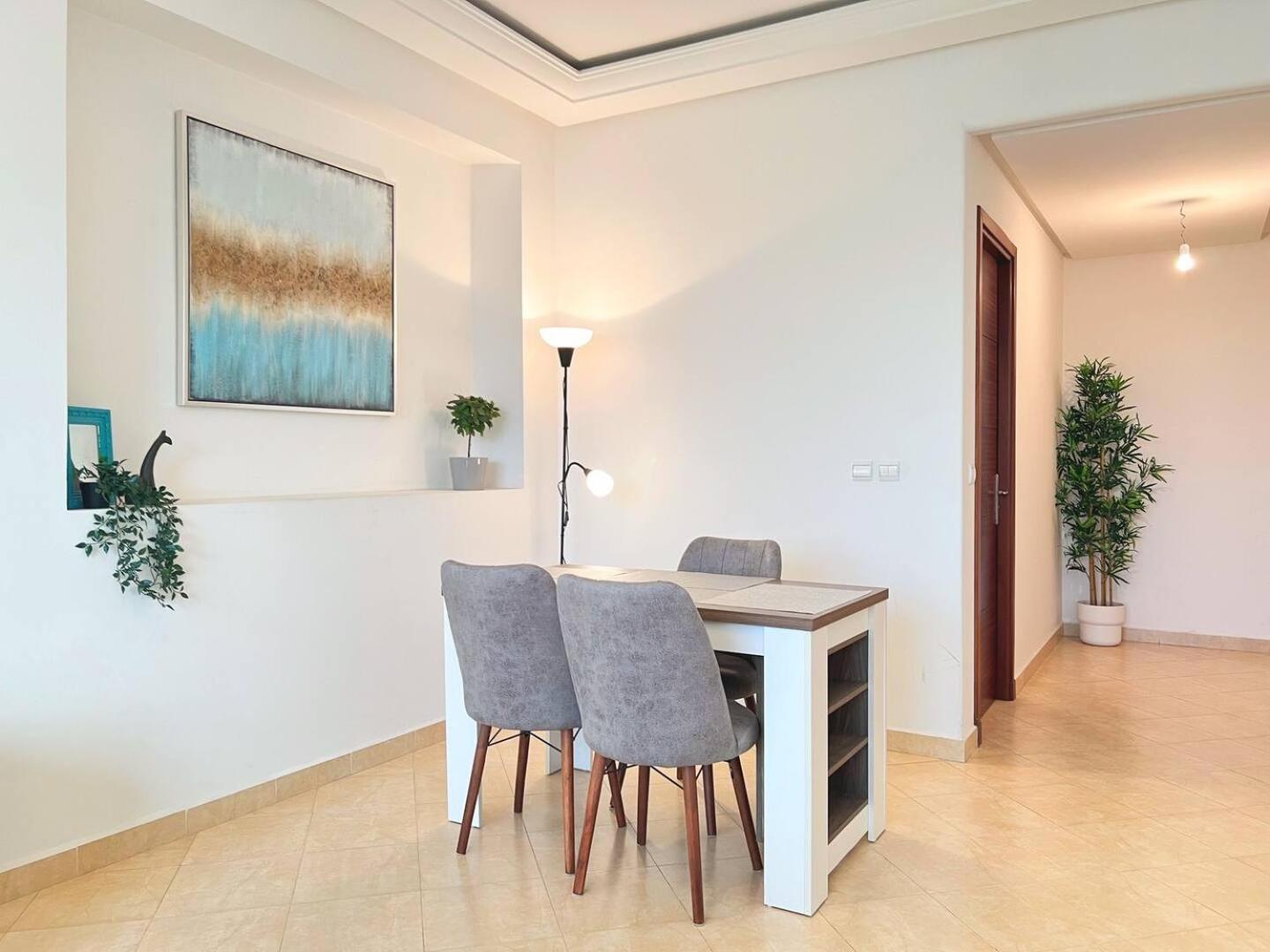Cosy & Convenient 2-Bed Apartment In Playa Tangeri Esterno foto